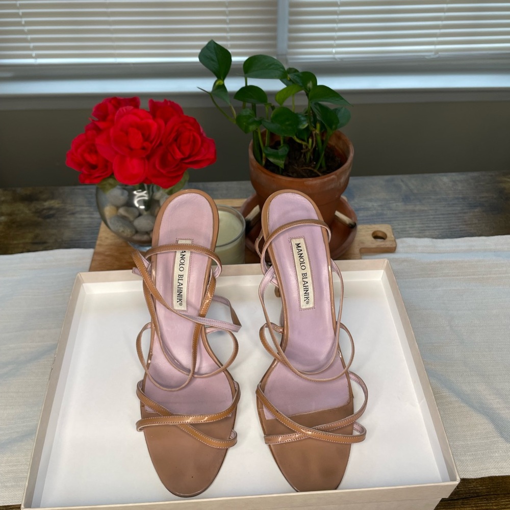 Manolo Blahnik Women's Tan Strappy Sandals